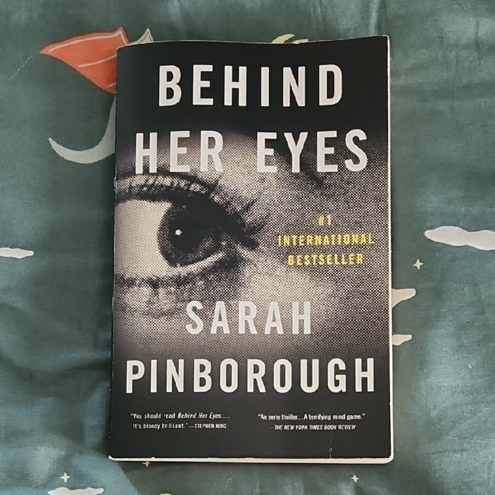 Behind Her Eyes Book by Sarah Pinborough, Paperback